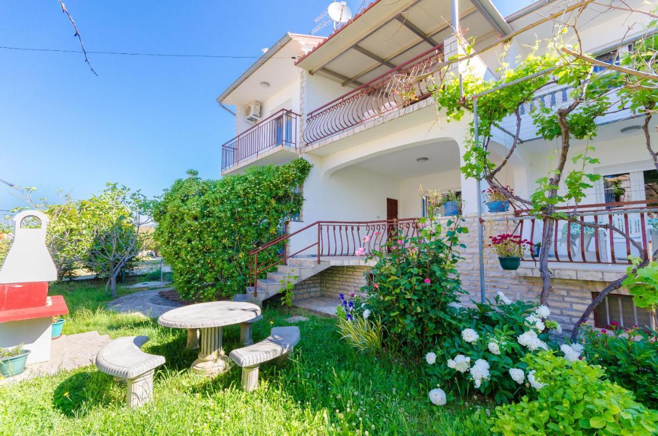 Apartments Slavica R Banjol Exterior photo