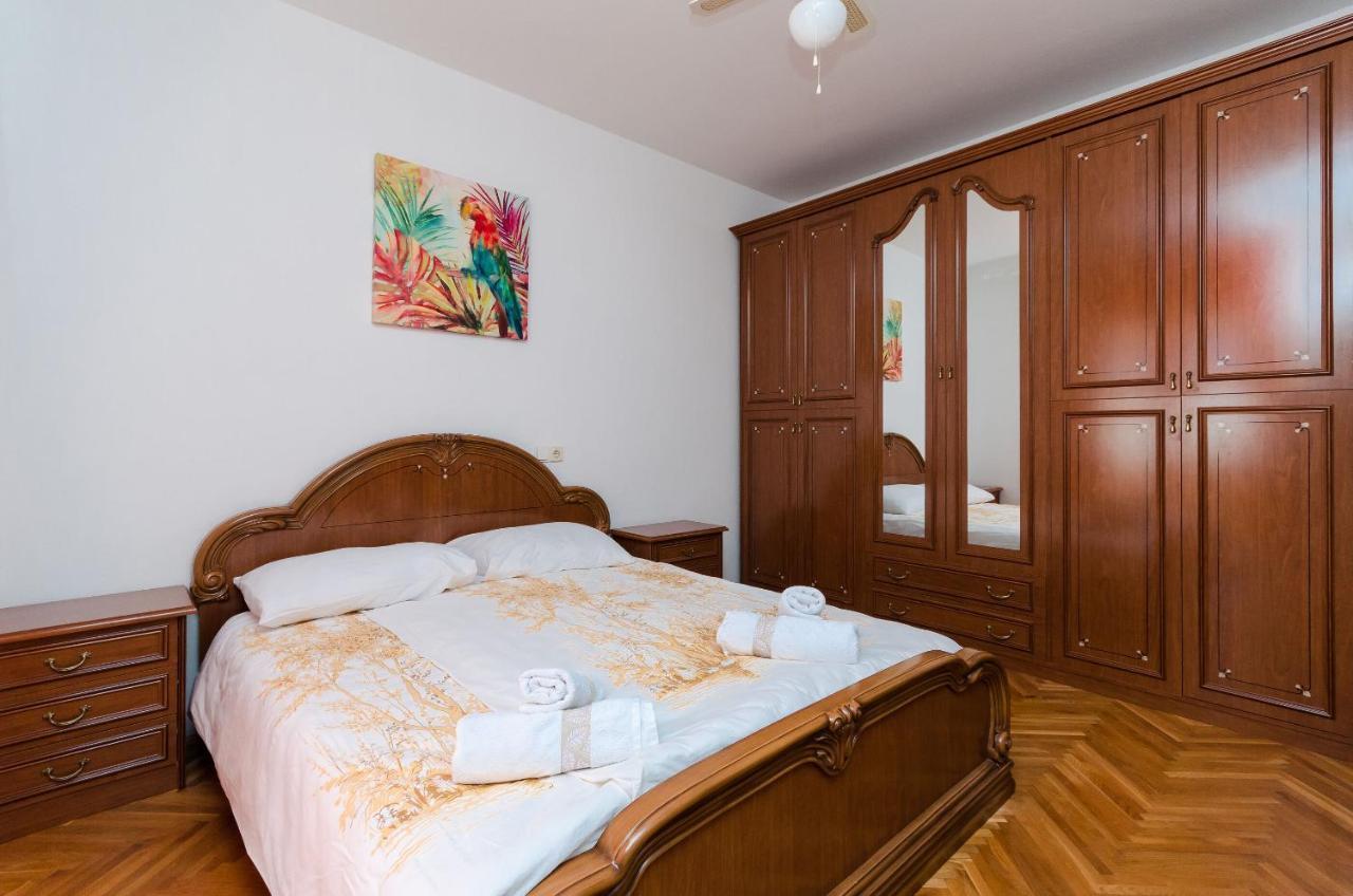 Apartments Slavica R Banjol Exterior photo