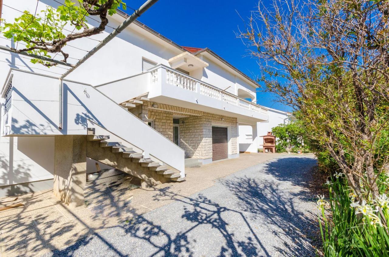 Apartments Slavica R Banjol Exterior photo
