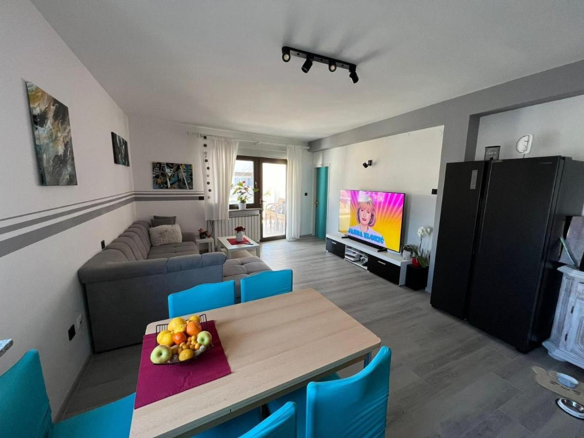 Apartments Slavica R Banjol Exterior photo